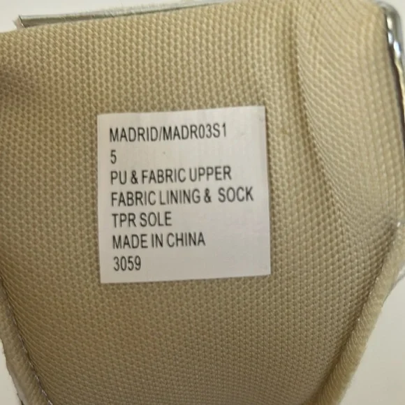 Steve Madden Madrid Silver Low Top Sneakers - Never worn, missing laces size 5 - Picture 12 of 12